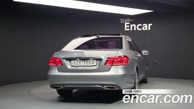 Mercedes-Benz E-Class E300 4MATIC Avantgarde — пробег 202 225 км — фото 4 из 5