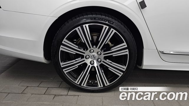 Volvo S90 B6 AWD Inscription — пробег 60258 км