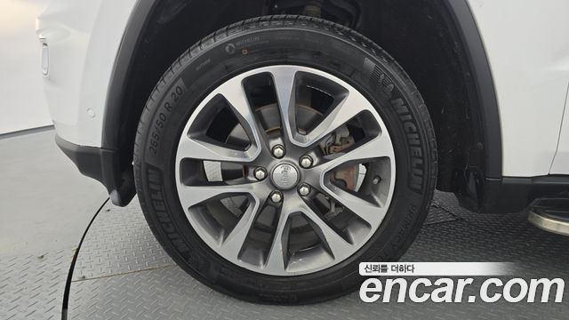 Jeep Cherokee 3.6 Limited WK2 — пробег 107045 км