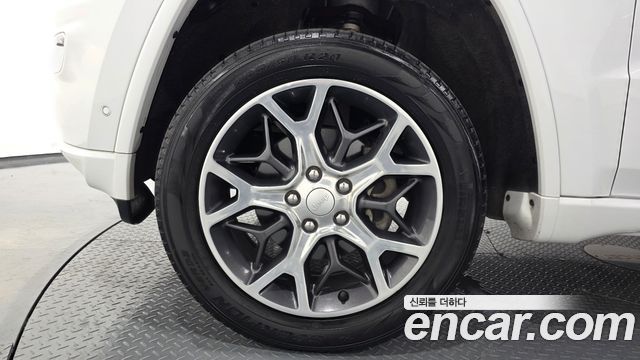 Jeep Cherokee 3.6 Overland WK2 — пробег 98289 км