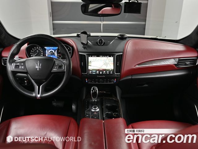 Maserati Levante 3.0 S AWD — пробег 118789 км