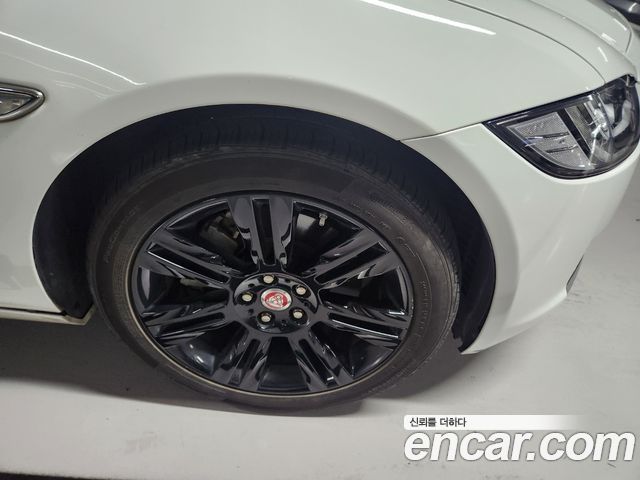Jaguar XF 20d Portfolio — пробег 94000 км