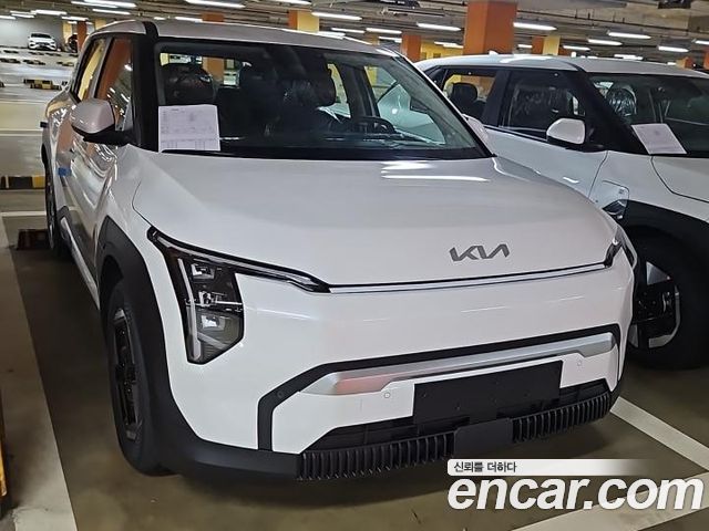 Kia EV3 Long Range 2WD AIr — пробег 1 км