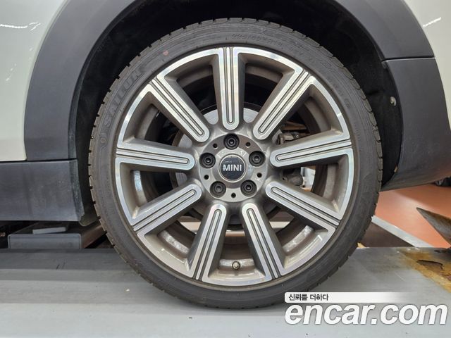 Mini Clubman Standard 2nd — пробег 15520 км