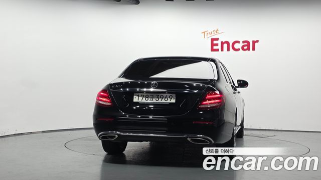 Mercedes-Benz E-Class из Кореи Encar