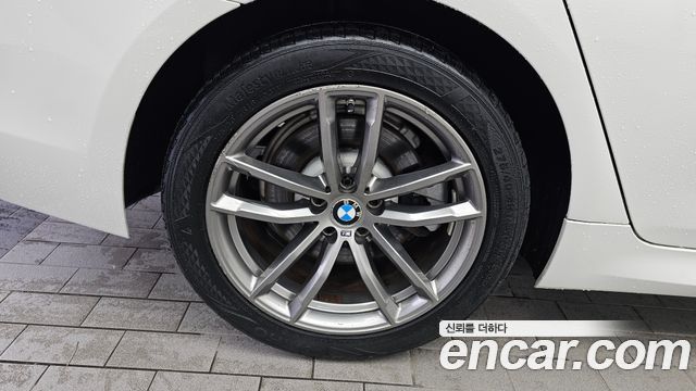 BMW 5-Series 520d xDrive M Sport Package Plus — пробег 110 244 км — фото 5 из 5
