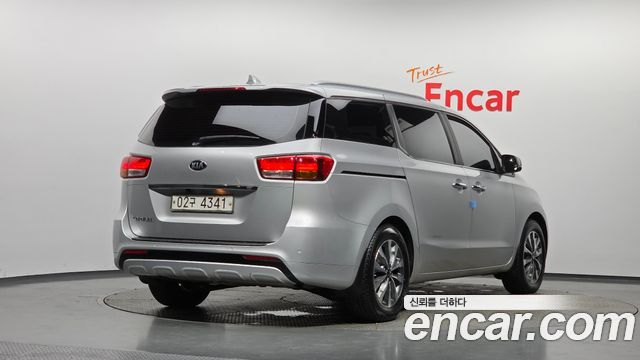 Kia Carnival из Кореи Encar