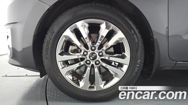 Kia Carnival из Кореи Encar