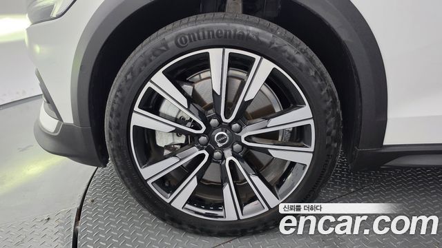 Volvo V60 из Кореи Encar