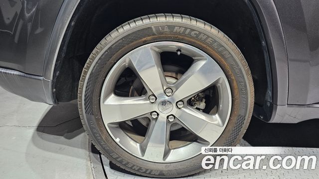Jeep Cherokee 3.0 Diesel Overland WK2 — пробег 97728 км