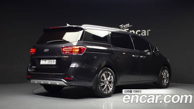 Kia Carnival из Кореи Encar