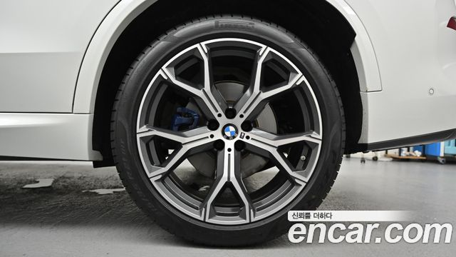 BMW X5 xDrive 40i M Sport — пробег 4 420 км — фото 5 из 5