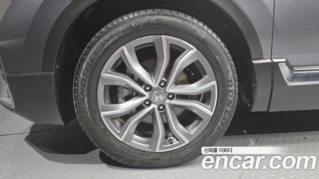 Honda CR-V 2.0 Hybrid Touring 4WD — пробег 85 847 км