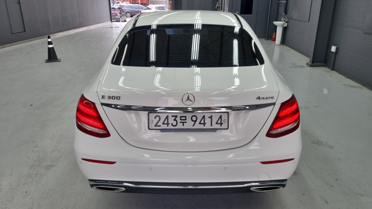 Mercedes-Benz E-Class из Кореи Encar
