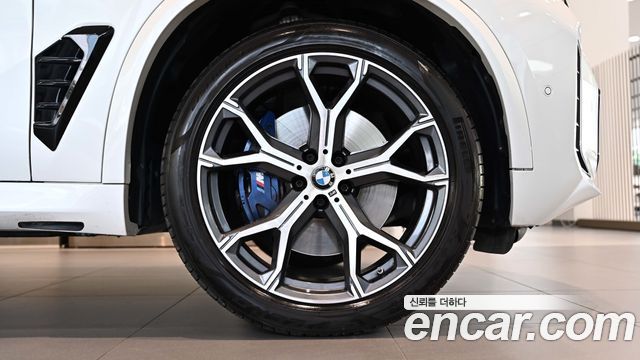BMW X5 xDrive 40i M Sport — пробег 29 130 км — фото 5 из 5