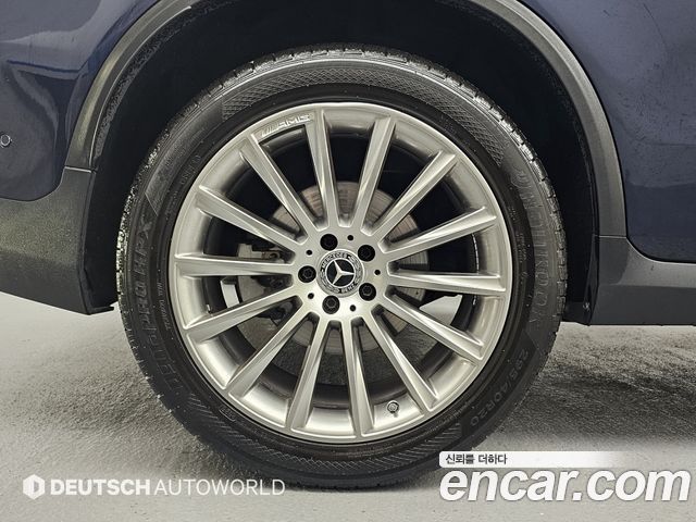 Mercedes-Benz GLC-Class GLC300 4MATIC AMG Line Coupe — пробег 126044 км