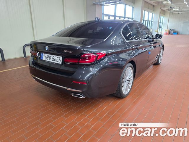 BMW 5-Series 530i Luxury — пробег 45605 км