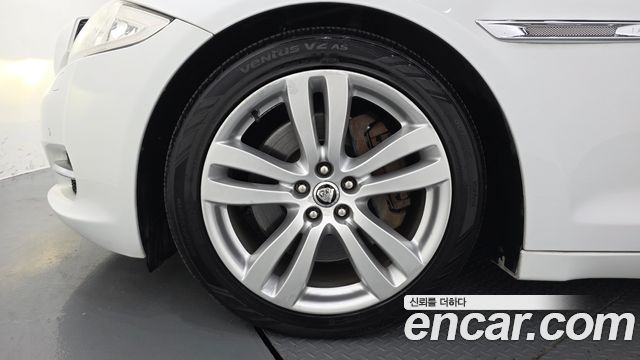 Jaguar XJ из Кореи Encar