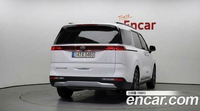 Kia Carnival из Кореи Encar