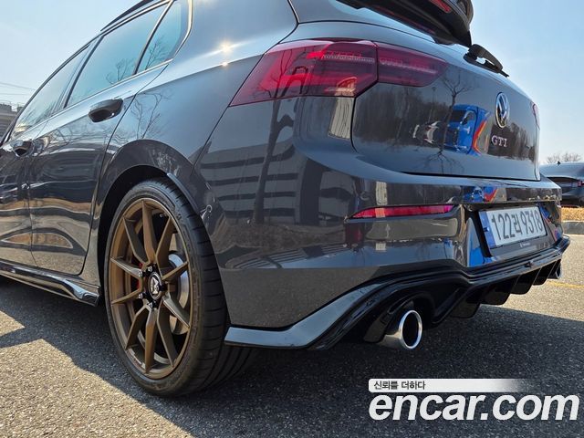 Volkswagen Golf 2.0 GTI — пробег 6 400 км