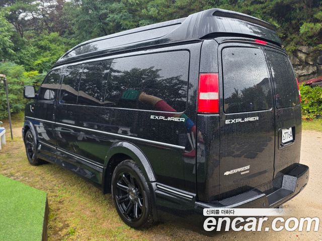 Chevrolet Express Van 6.0 — пробег 150 000 км