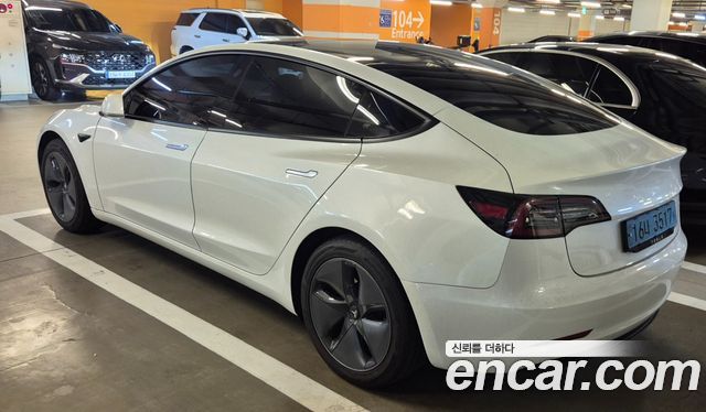 Tesla Model 3 Standard Range Plue RWD — пробег 106 000 км — фото 4 из 5