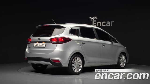 Kia Carens из Кореи Encar