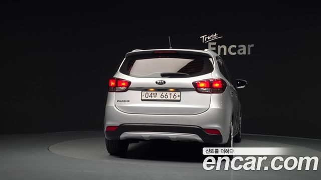 Kia Carens из Кореи Encar