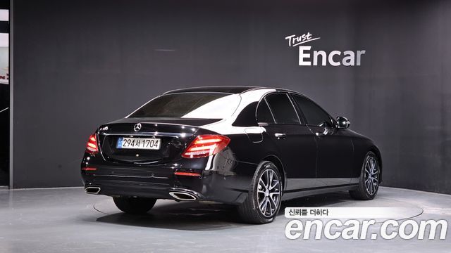 Mercedes-Benz E-Class из Кореи Encar