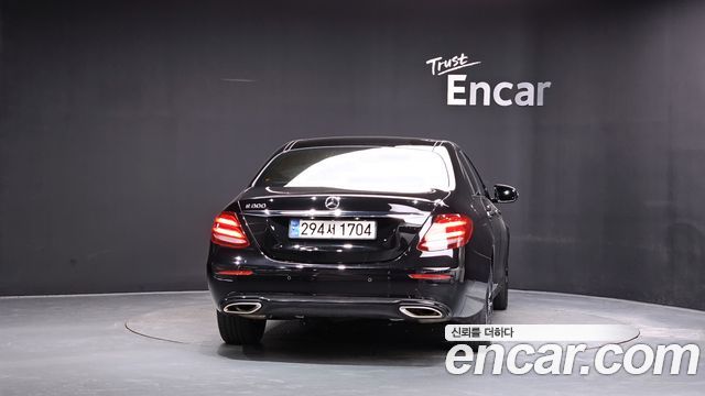 Mercedes-Benz E-Class из Кореи Encar