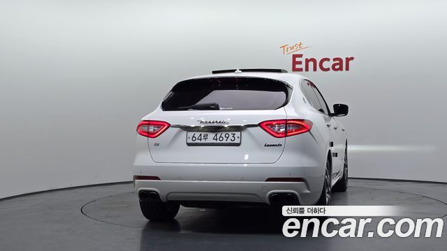 Maserati Levante 3.0 AWD GranLusso — пробег 124 965 км — фото 4 из 5