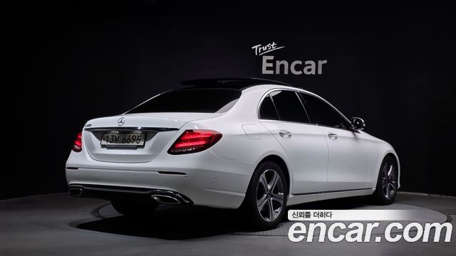 Mercedes-Benz E-Class из Кореи Encar