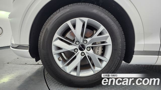 Genesis GV70 из Кореи Encar