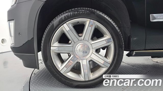 Cadillac Escalade 6.2 4th — пробег 91 335 км