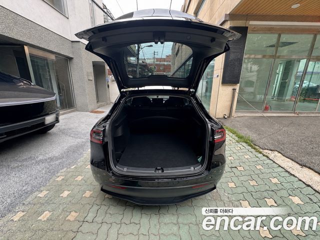 Tesla Model Y Long Range AWD — пробег 25 356 км — фото 5 из 5