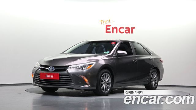 Toyota Camry Hybrid LE — пробег 23 273 км