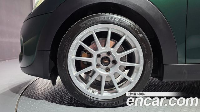 Mini Cooper Standard Third Generation — пробег 63 905 км
