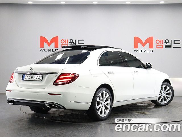 Mercedes-Benz E-Class из Кореи Encar