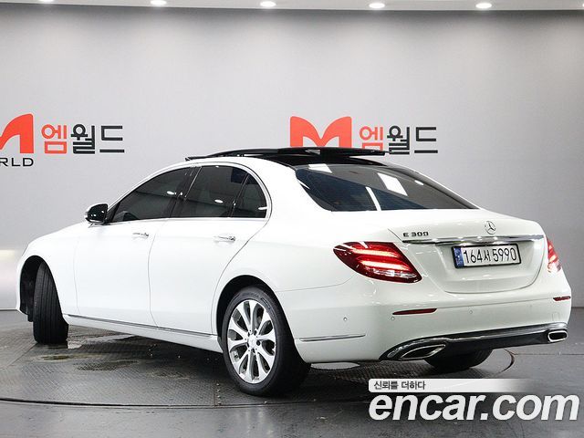 Mercedes-Benz E-Class из Кореи Encar