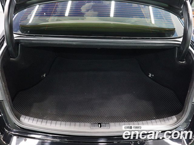 Hyundai Genesis из Кореи Encar