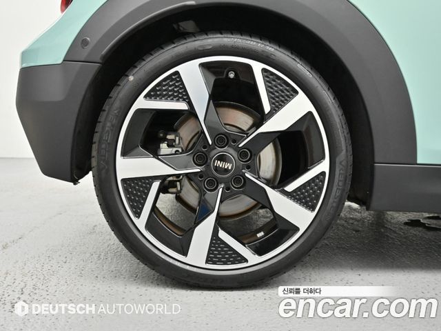 Mini Cooper Convertible Favoured — пробег 4 597 км