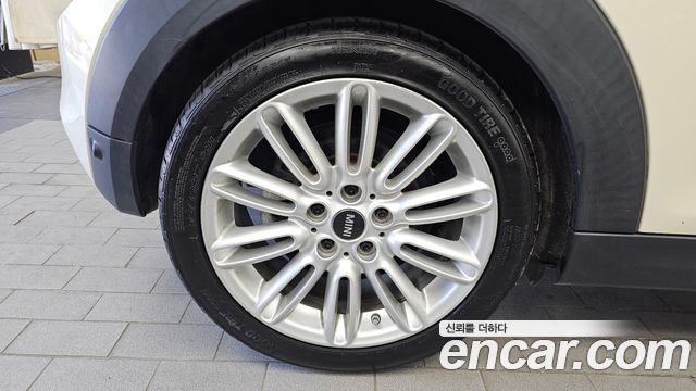 Mini Cooper Standard Third Generation — пробег 141 522 км