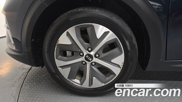 Kia Niro Prestige — пробег 49 556 км — фото 5 из 5