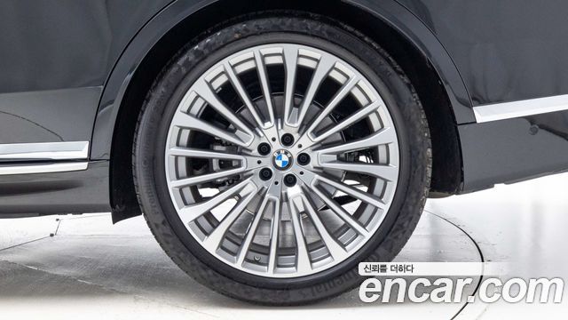 BMW X7 xDrive 40i Design Pure Excellence 6-Seater — пробег 8 214 км — фото 5 из 5