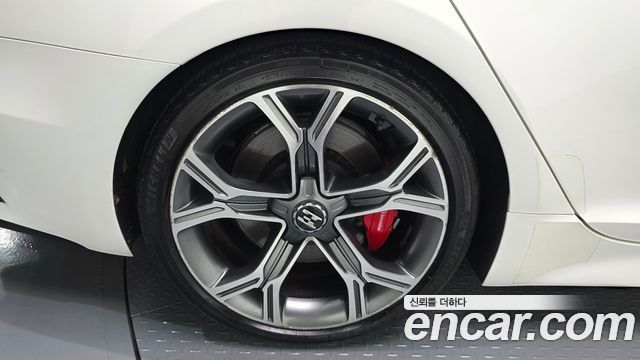 Kia Stinger из Кореи Encar