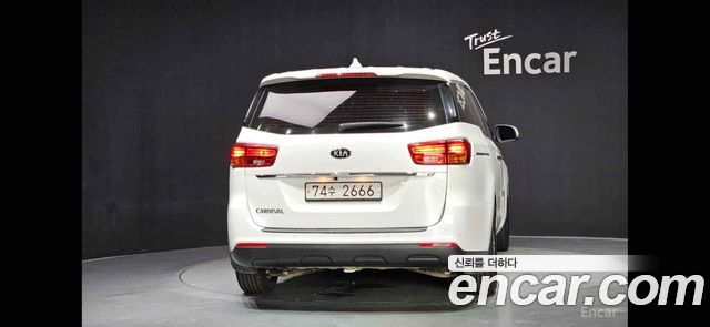 Kia Carnival из Кореи Encar
