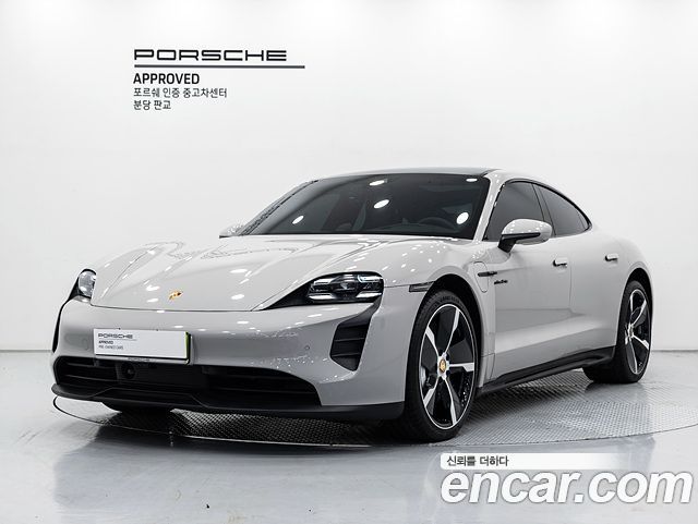 Porsche Taycan GTS — пробег 22 040 км — фото 1 из 5