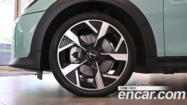 Mini Cooper Convertible Favoured — пробег 7 634 км