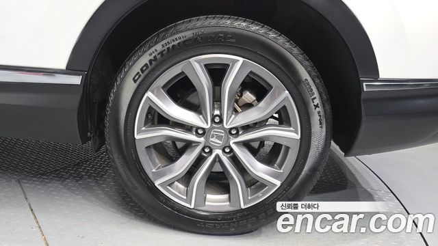 Honda CR-V 2.0 Hybrid Touring 4WD — пробег 67 368 км