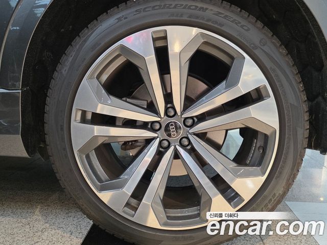Audi Q8 из Кореи Encar